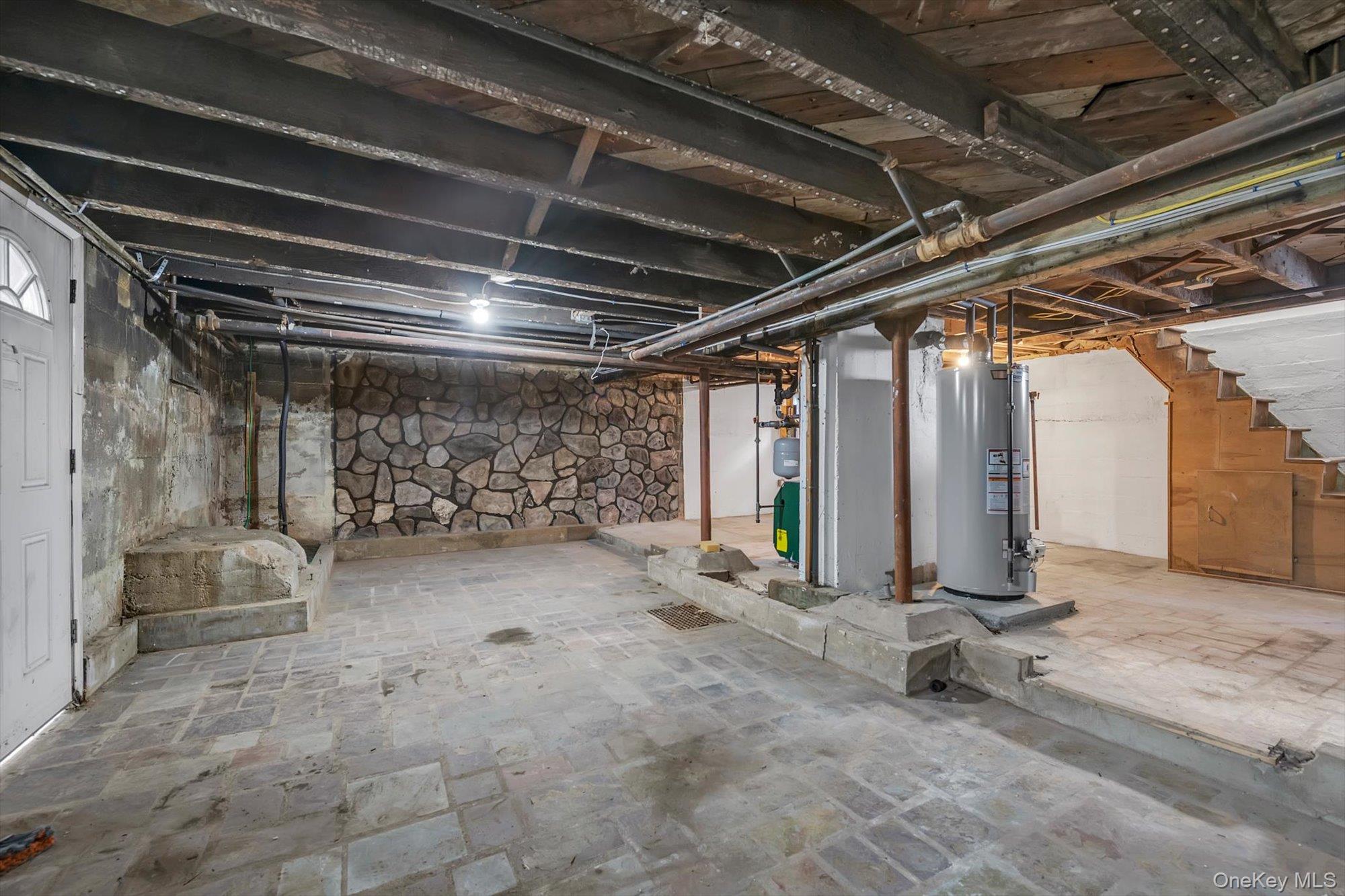 31 Walters Avenue Syosset, NY 11791 - Photo 24 of 29 a view of a room with gym equipment