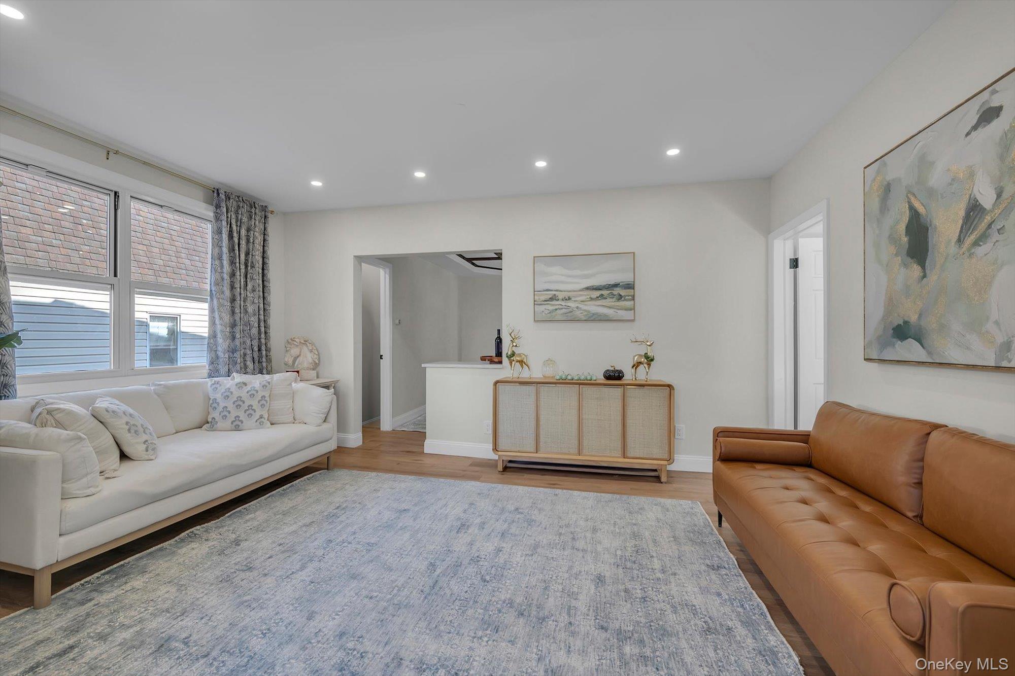 31 Walters Avenue Syosset, NY 11791 - Photo 5 of 29