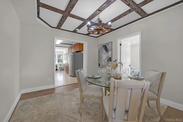 $999,000 | 31 Walters Avenue, Syosset, NY 11791