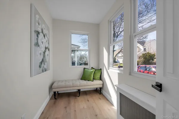 $999,000 | 31 Walters Avenue, Syosset, NY 11791