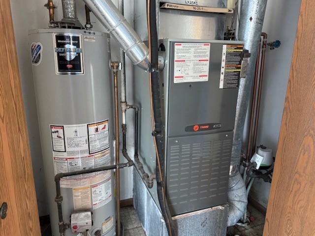 2301 Providence Court Naperville, IL 60565 - Photo 21 of 21 walk in closet