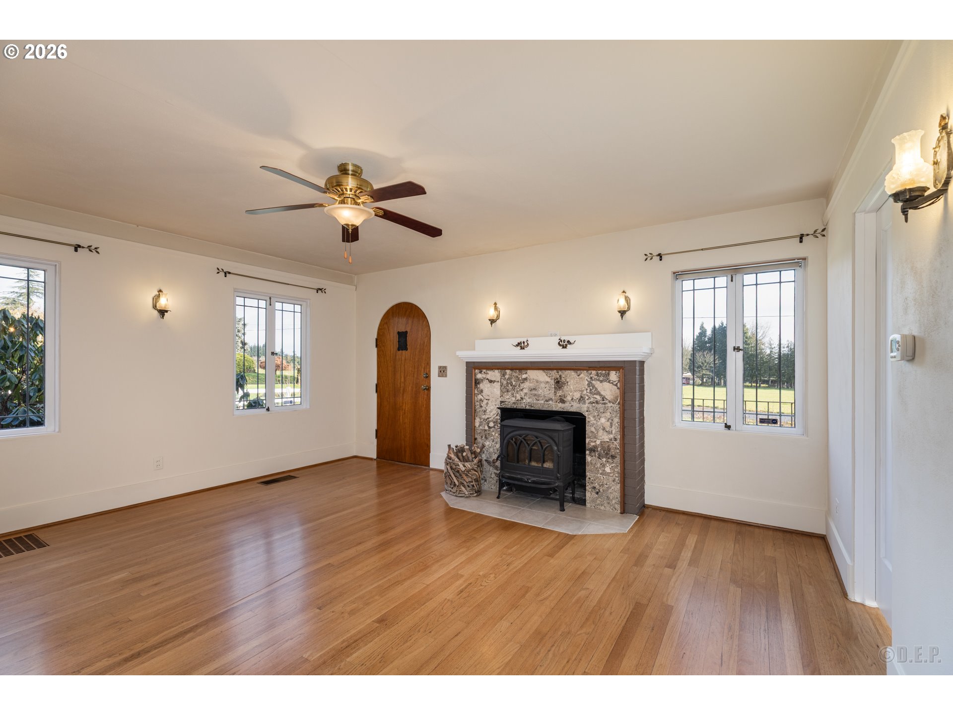 58871 Saulser Road St. Helens, OR 97051 - Photo 6 of 47 Living Room