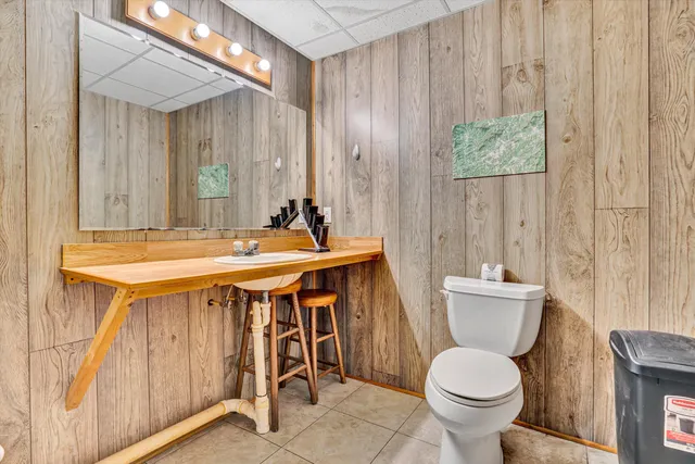 a view of room with furniture and a window