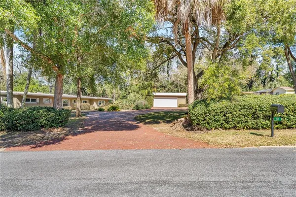 $625,000 | 2435 Broadvue Avenue, Eustis, FL 32726