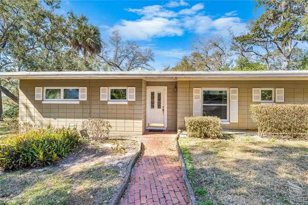 $625,000 | 2435 Broadvue Avenue, Eustis, FL 32726