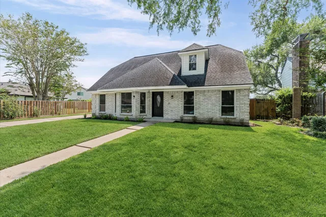 a picture of a room with a white wall and has a white wall