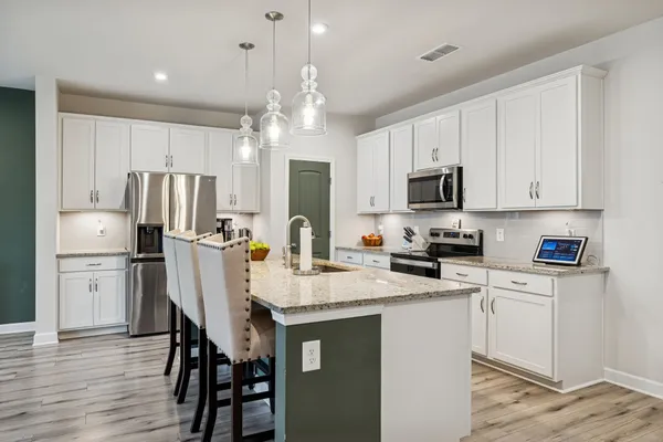 $374,000 | 2915 Suzanne Landon Drive, Murfreesboro, TN 37130