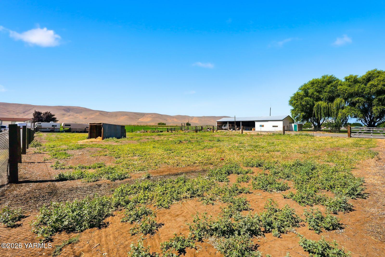 10555 Ashue Road Toppenish, WA 98948 - Photo 43 of 57 10555 Ashue Rd 043