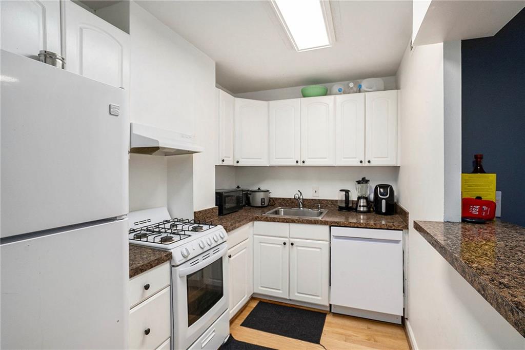 2285 Peachtree Street Northeast, Unit 606 Atlanta, GA 30309 - Photo 10 of 23