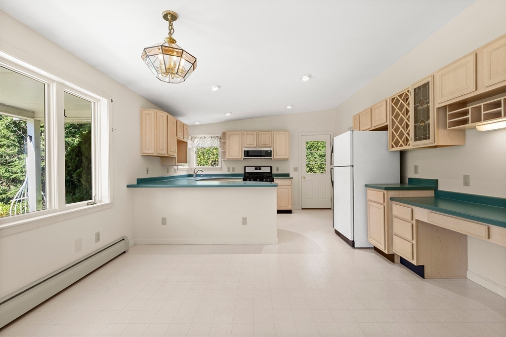 148 R Elm Street Newbury, MA 01922 - Photo 6 of 41 Gallery Image 6