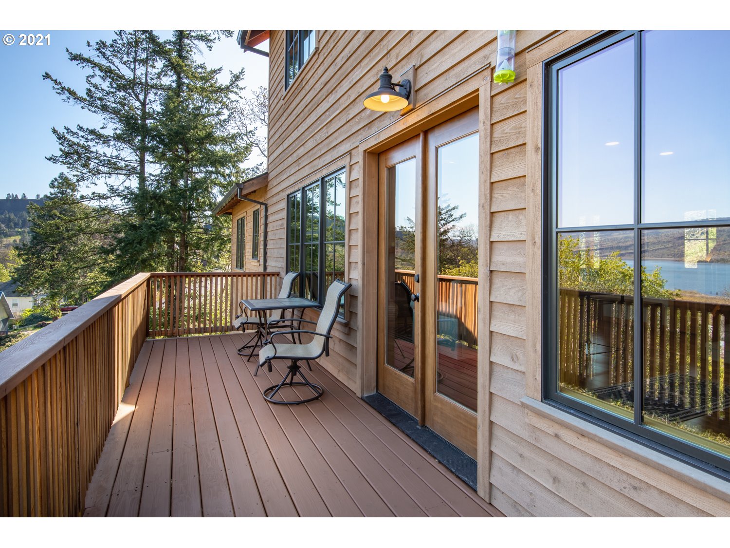 1055 Tanawashee Court Mosier, OR 97040 - Photo 14 of 26
