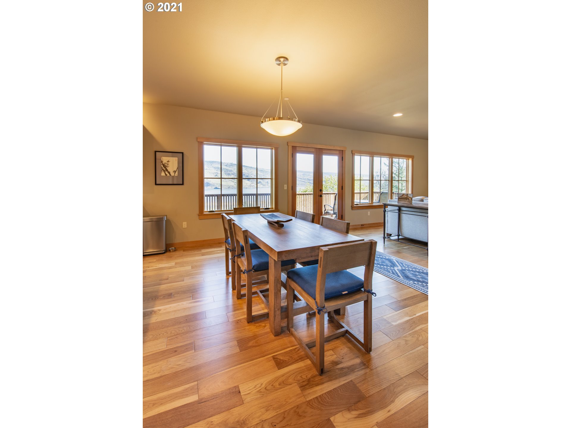 1055 Tanawashee Court Mosier, OR 97040 - Photo 9 of 26