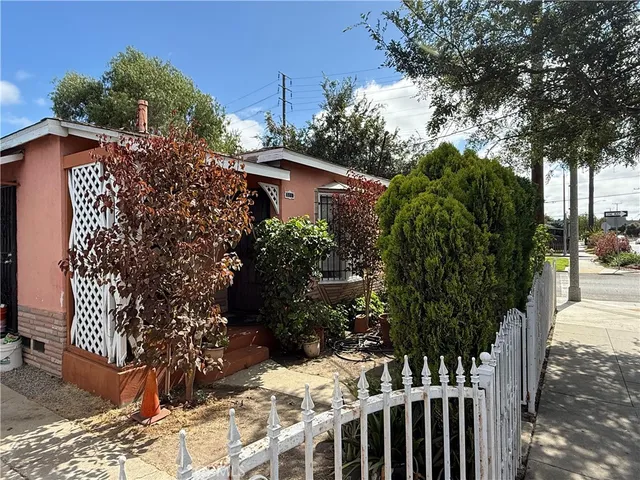 $585,000 | 601 West 19th Street, Long Beach, CA 90806