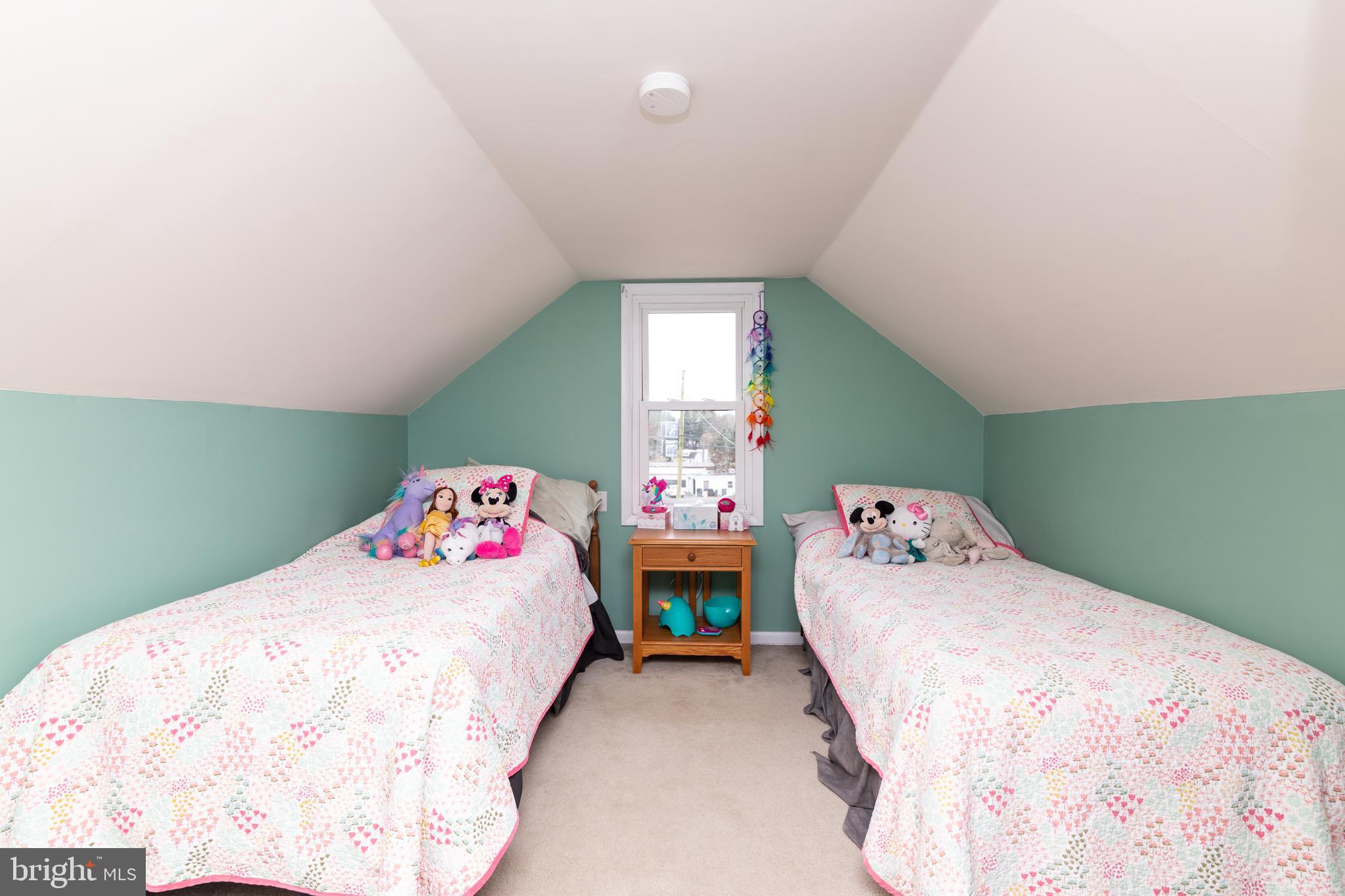 468 Story Road Aston, PA 19014 - Photo 26 of 40 Upstairs bedroom