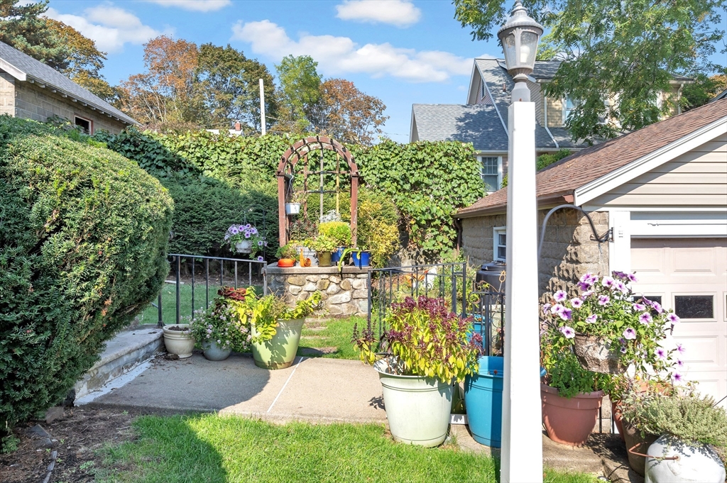 19 Fessenden Road, Unit 2 Arlington, MA 02476 - Photo 40 of 42 Gallery Image 40