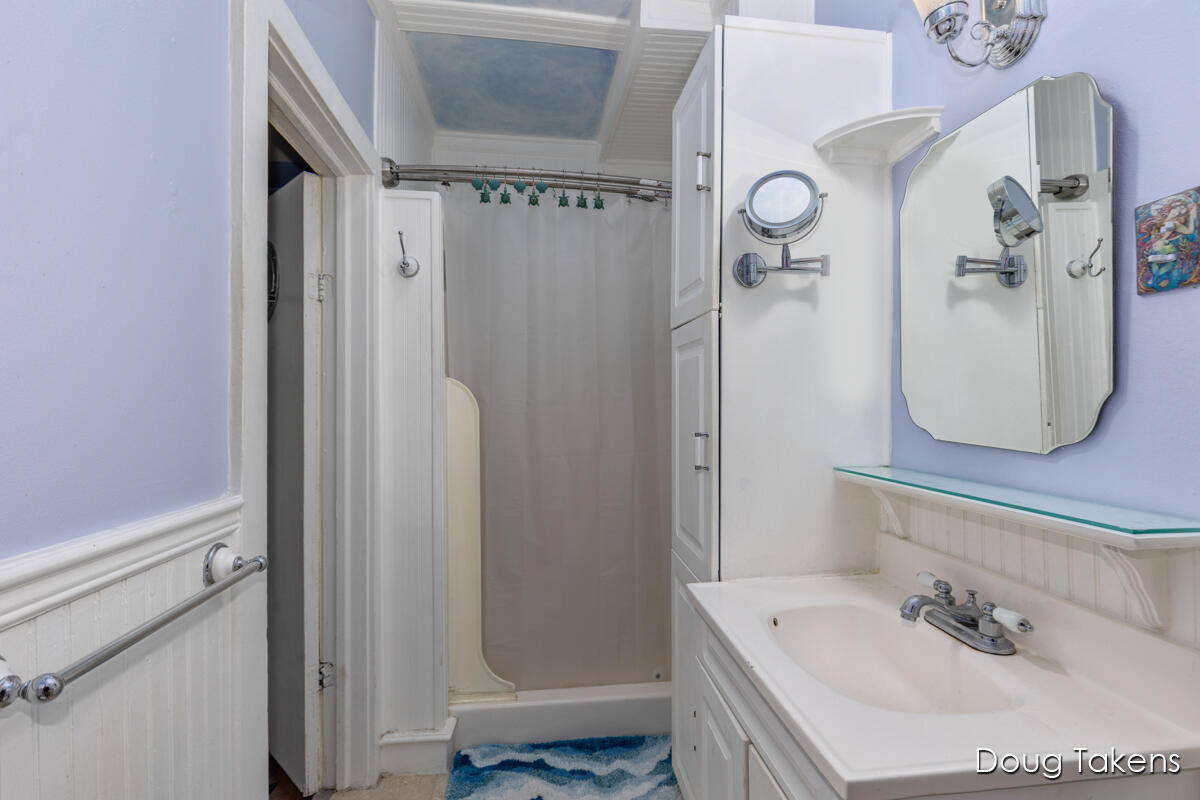 209 Rex Street Spring Lake, MI 49456 - Photo 14 of 27