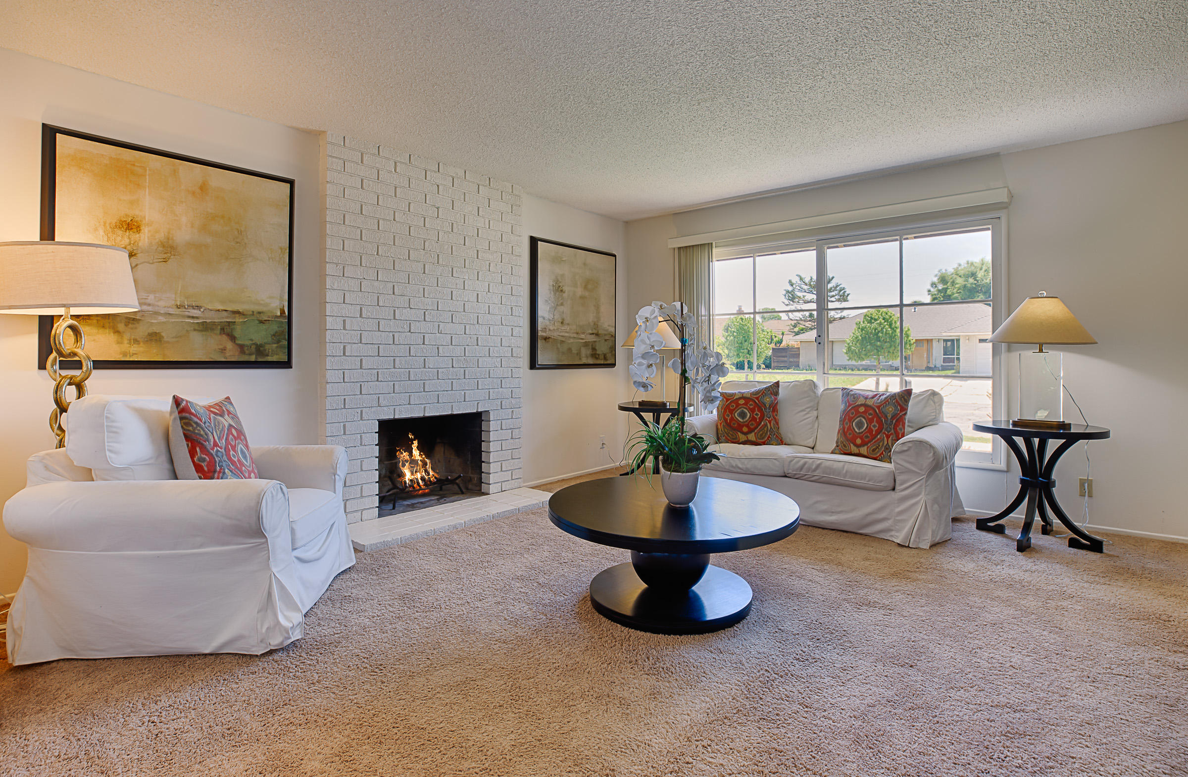 5750 Berkeley Road Goleta, CA 93117 - Photo 3 of 15 Living Room