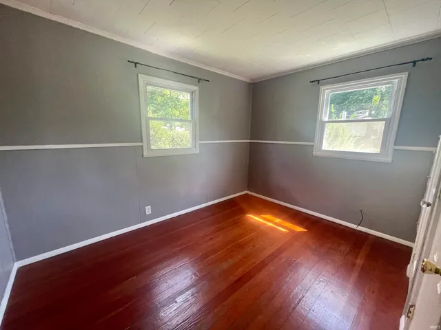 $2,400 | 416 South Eastside Drive, Bloomington, IN 47401