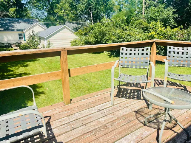 $2,400 | 416 South Eastside Drive, Bloomington, IN 47401