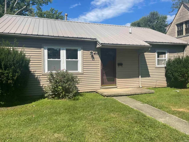 $2,400 | 416 South Eastside Drive, Bloomington, IN 47401