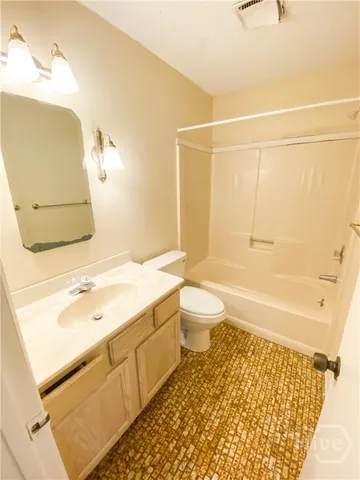 $2,350 | 1110 Wilma Street, Savannah, GA 31410