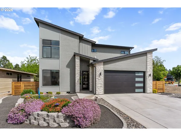 $719,000 | 157 Southshore Avenue, The Dalles, OR 97058