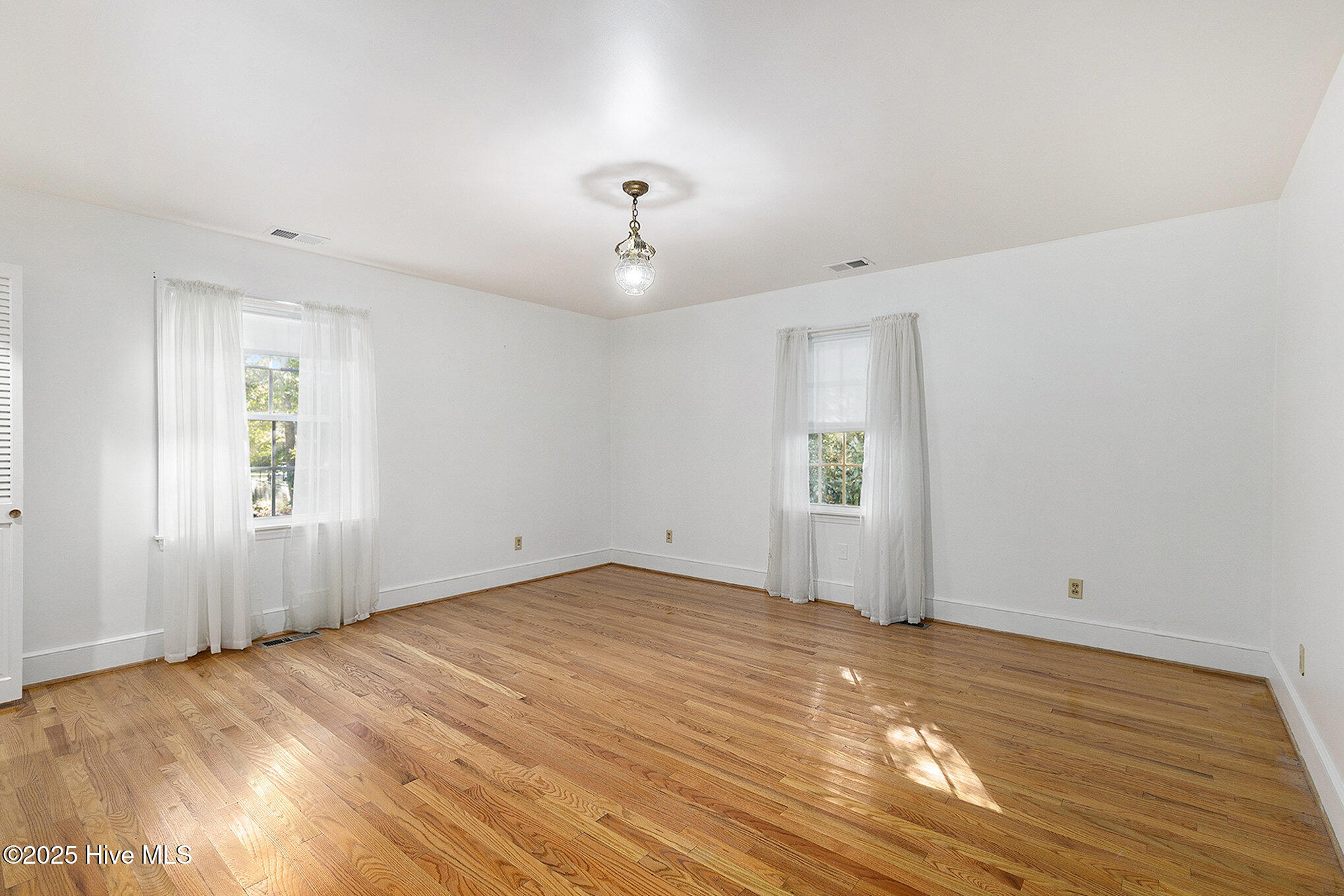 211 Pireway Road Tabor City, NC 28463 - Photo 20 of 46 Master Bedroom