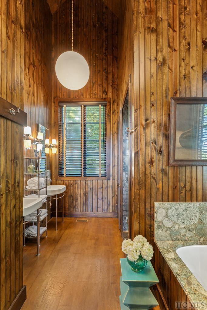 843 Kettle Rock Road Highlands, NC 28741 - Photo 43 of 57 Gallery Image 43