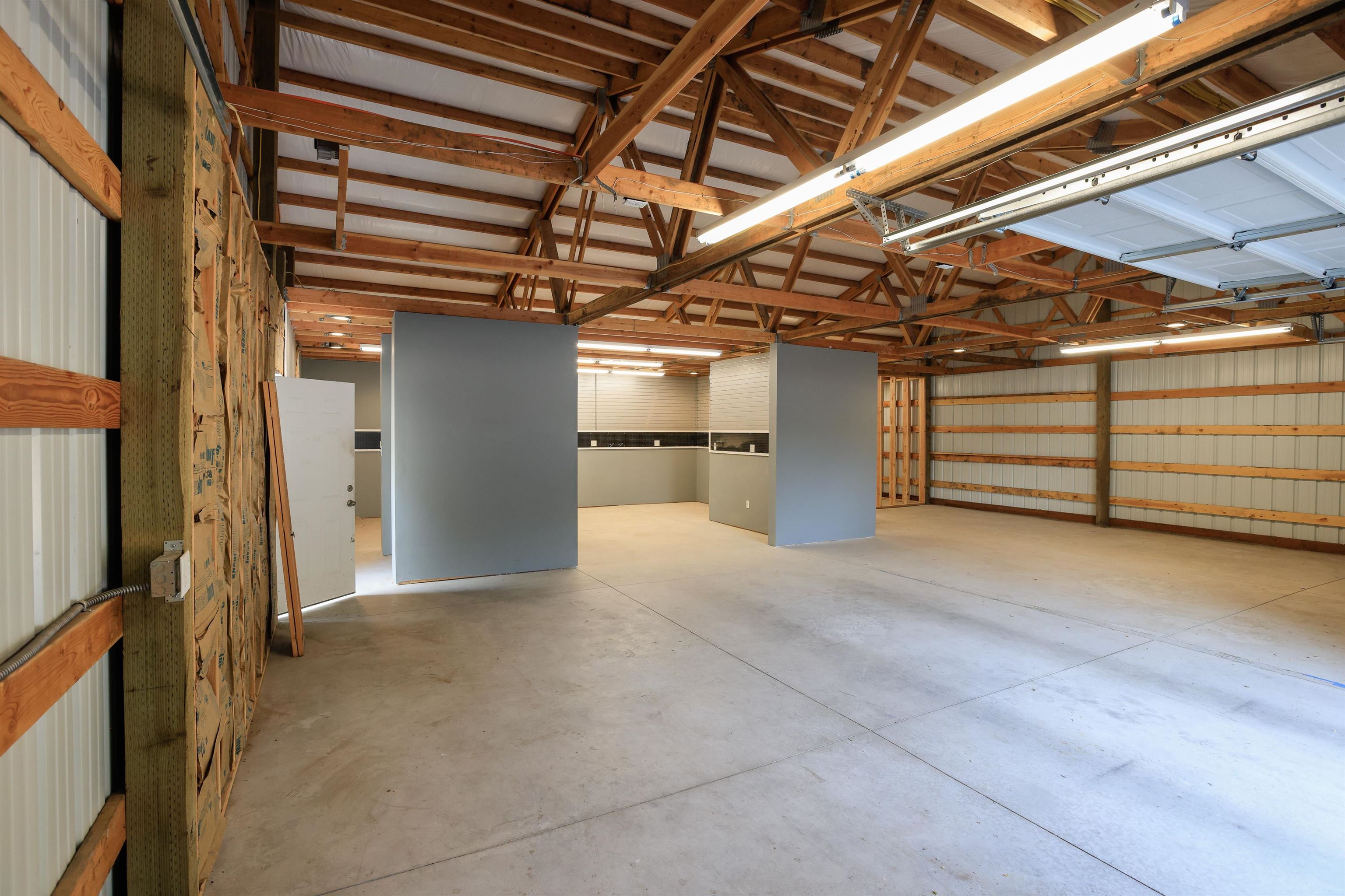 2504 South Bowdish Road Spokane Valley, WA 99206 - Photo 5 of 32 Gallery Image 5