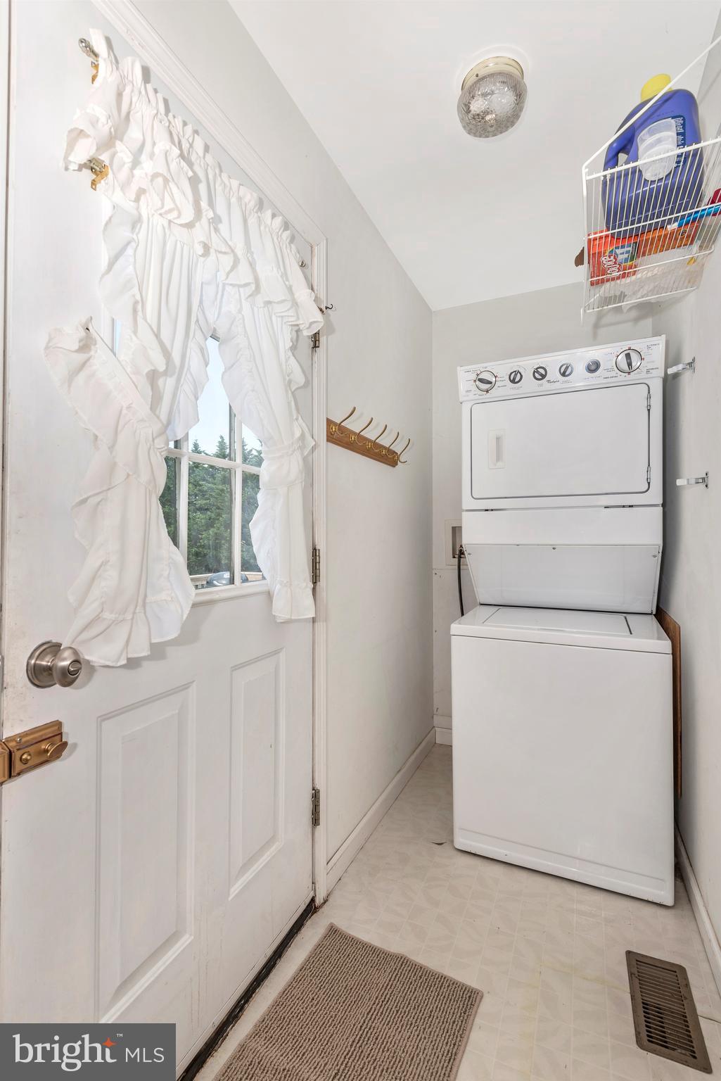 11728 Beaver Dam Road Union Bridge, MD 21791 - Photo 25 of 49 Main Level Laundry/Mud Room