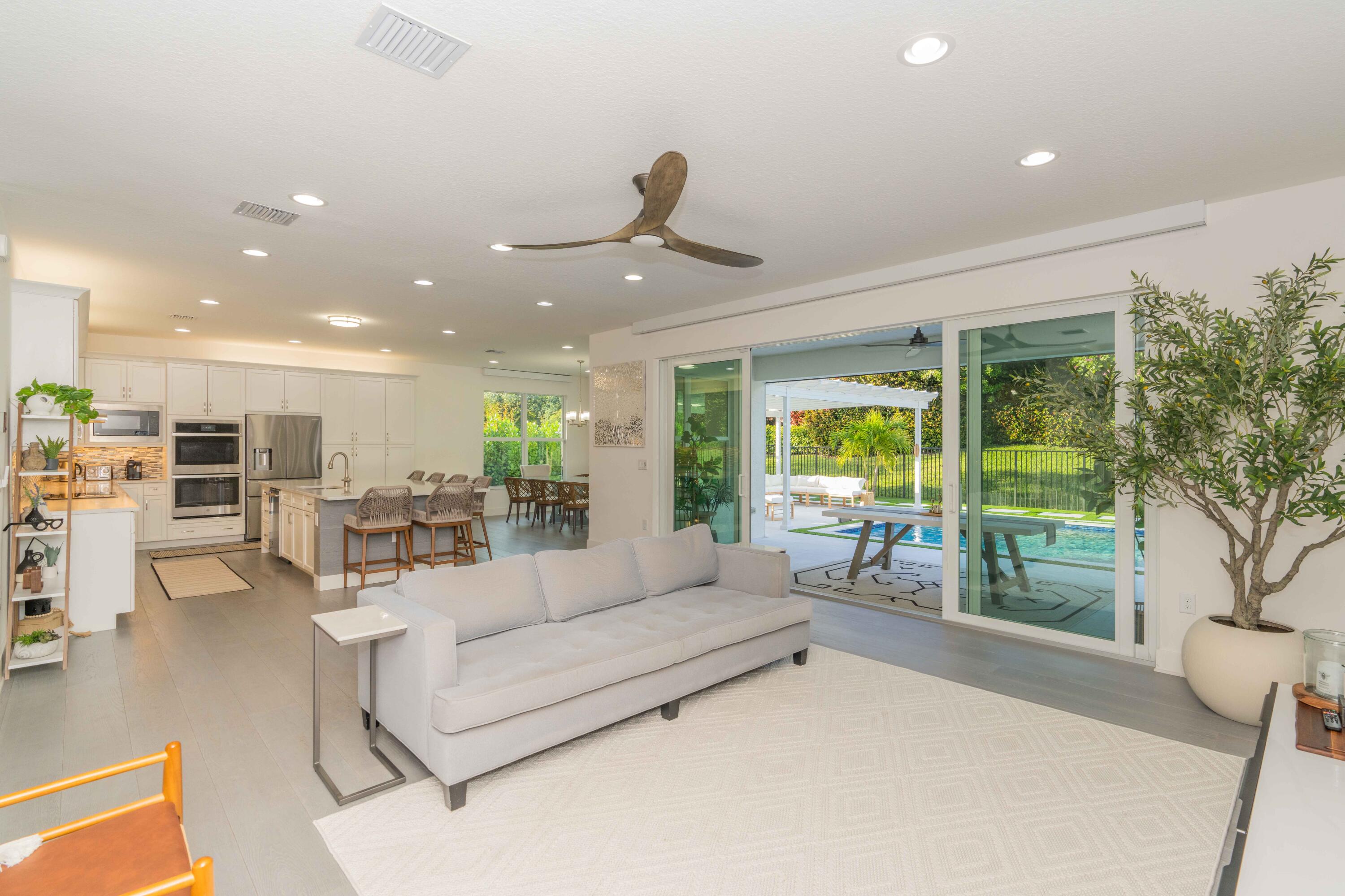 9591 Eagle River Road Delray Beach, FL 33446 - Photo 12 of 45 FAMILY ROOM