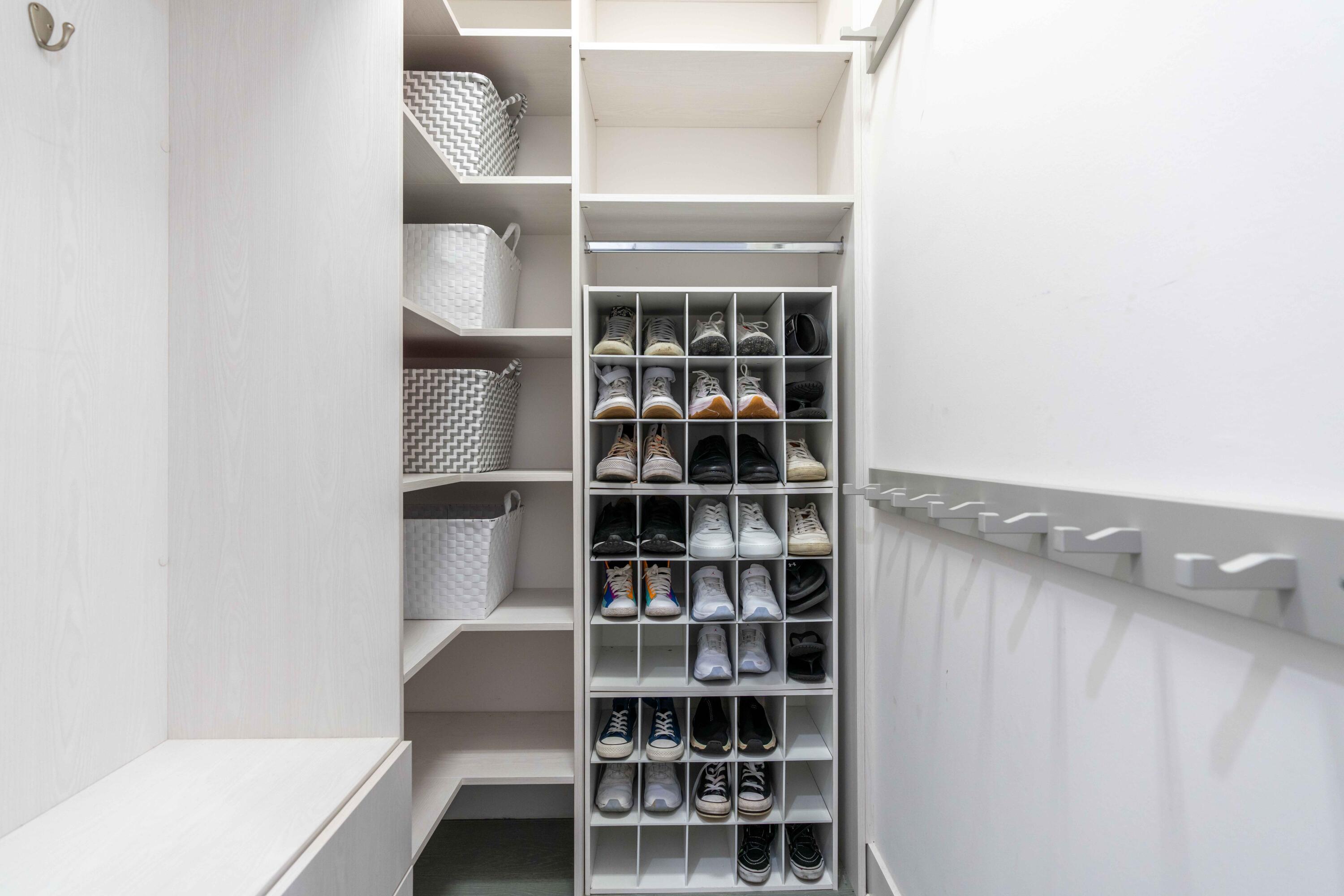 9591 Eagle River Road Delray Beach, FL 33446 - Photo 7 of 45 MUDROOM