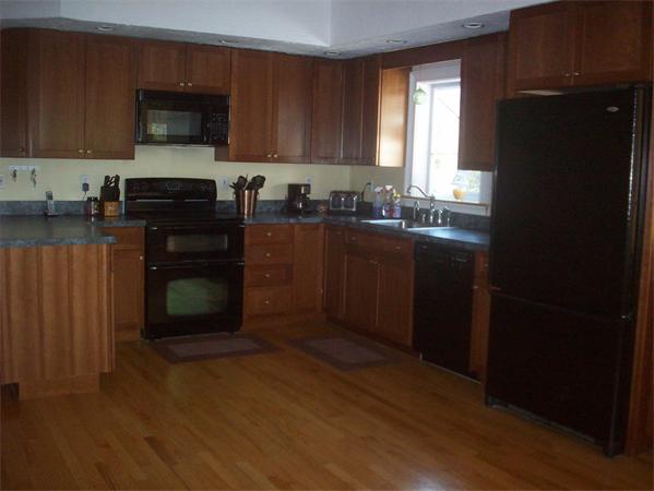 12 Batchelder Road Reading, MA 01867 - Photo 17 of 27 Gallery Image 17