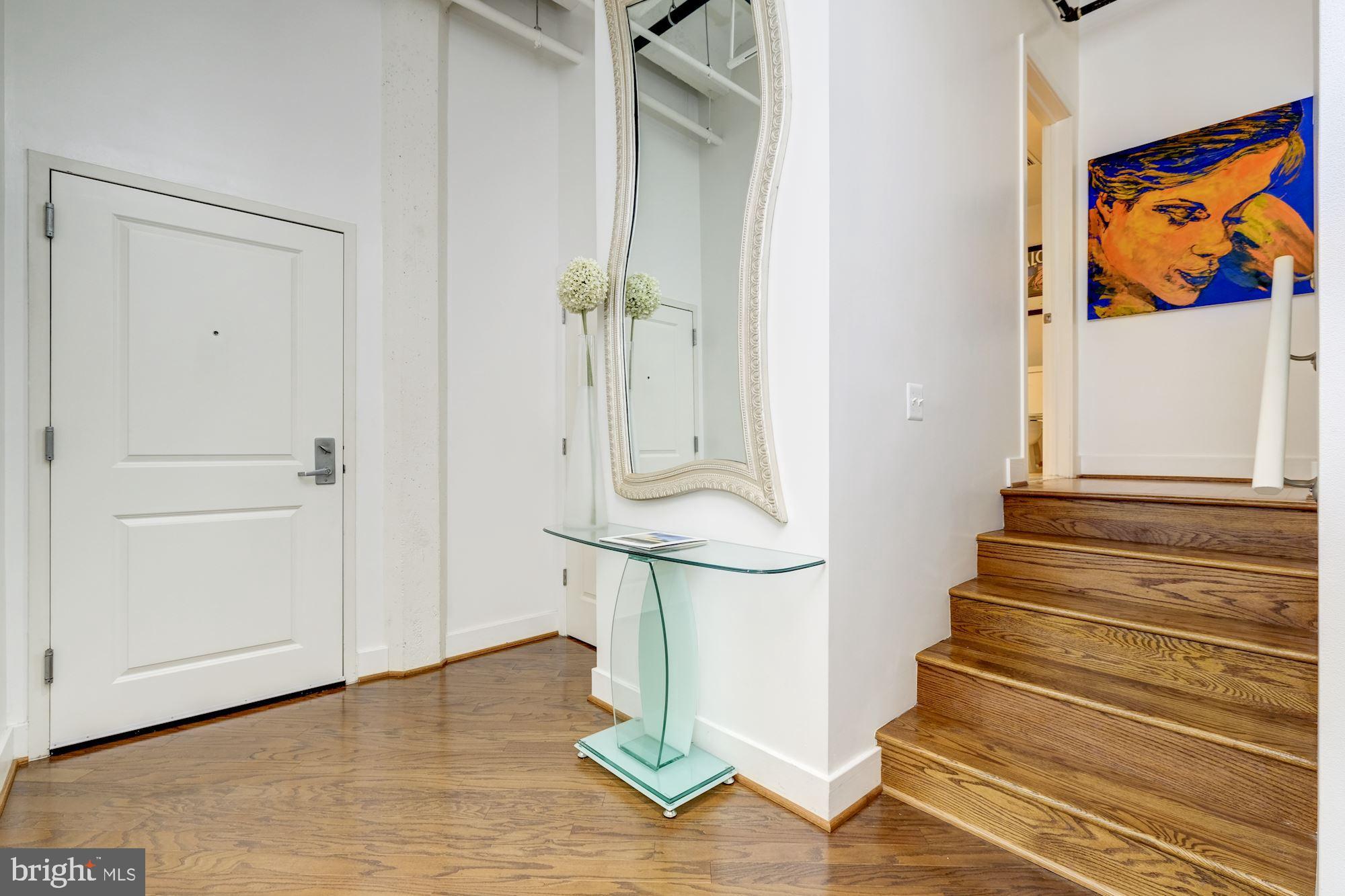 1701 Kalorama Road Northwest, Unit 206 Washington, DC 20009 - Photo 16 of 42 Chic entry