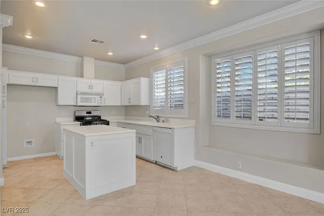 $680,000 | 2928 Indigo Haven Court, Las Vegas, NV 89117