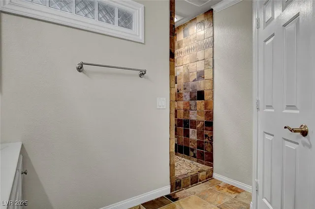 $680,000 | 2928 Indigo Haven Court, Las Vegas, NV 89117