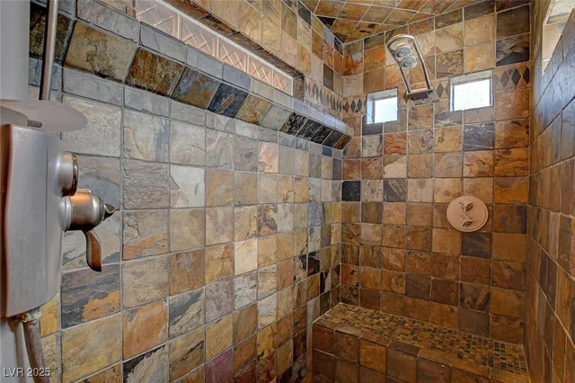 $680,000 | 2928 Indigo Haven Court, Las Vegas, NV 89117