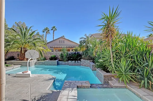 $680,000 | 2928 Indigo Haven Court, Las Vegas, NV 89117