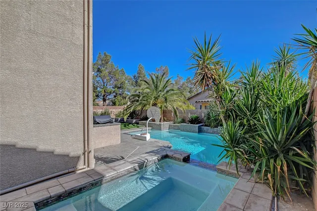 $680,000 | 2928 Indigo Haven Court, Las Vegas, NV 89117