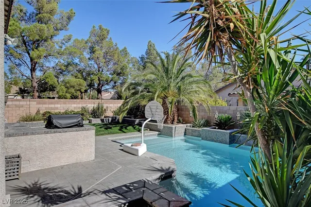 $680,000 | 2928 Indigo Haven Court, Las Vegas, NV 89117
