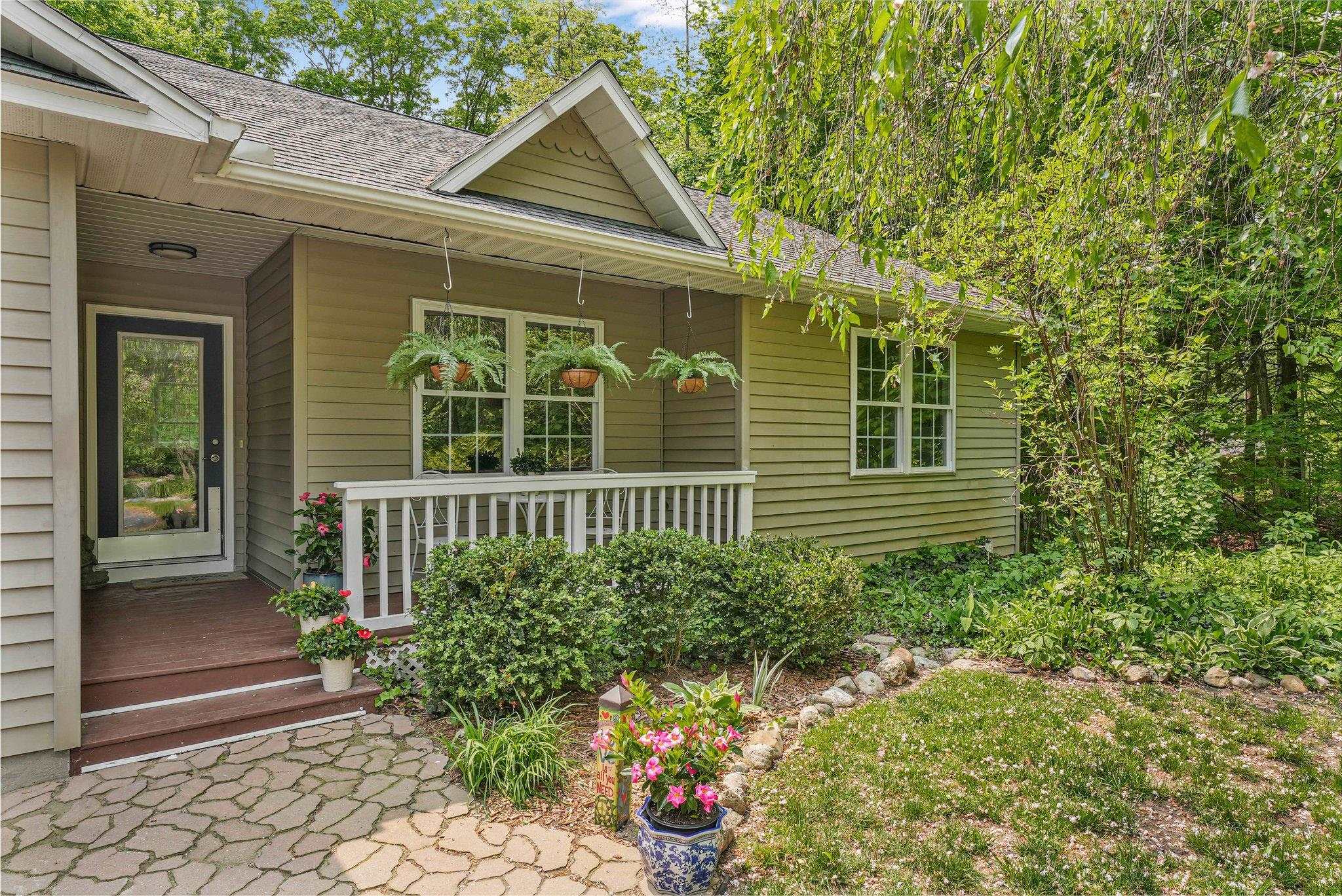 5153 Silver Pines Road Traverse City, MI 49685 - Photo 8 of 69 1933177-ef52e777-0b26-4838-8600-6e38fa9fde85.JPG