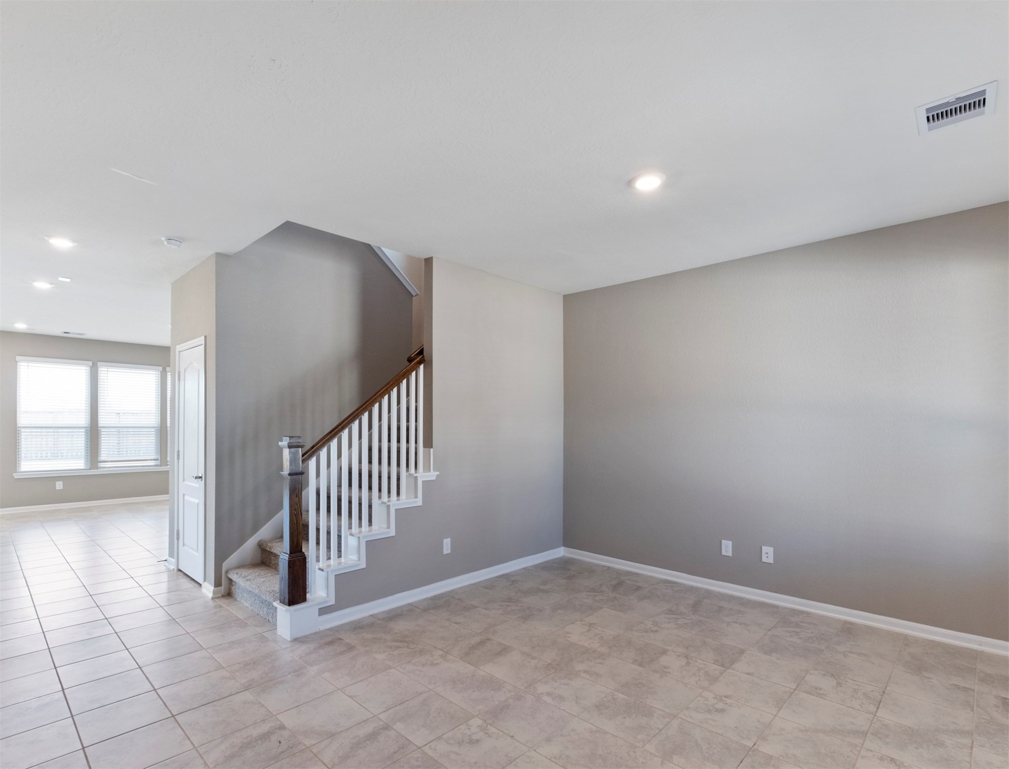 5712 Bluebonnet Lane Rosenberg, TX 77469 - Photo 2 of 16 a view of an empty room