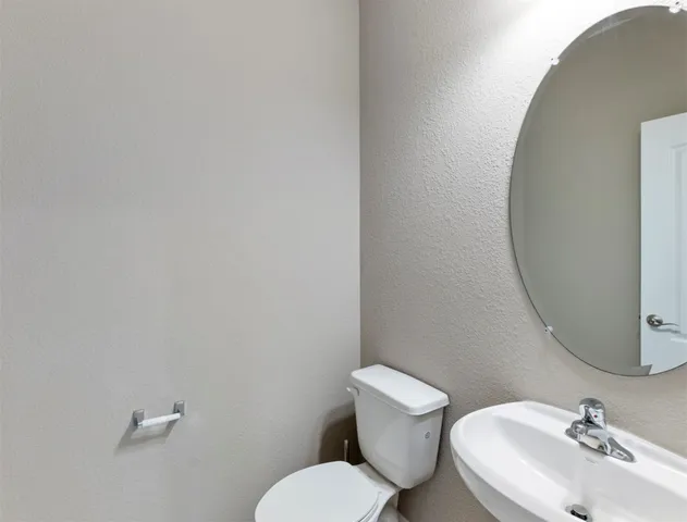 $2,490 | 5712 Bluebonnet Lane, Rosenberg, TX 77469