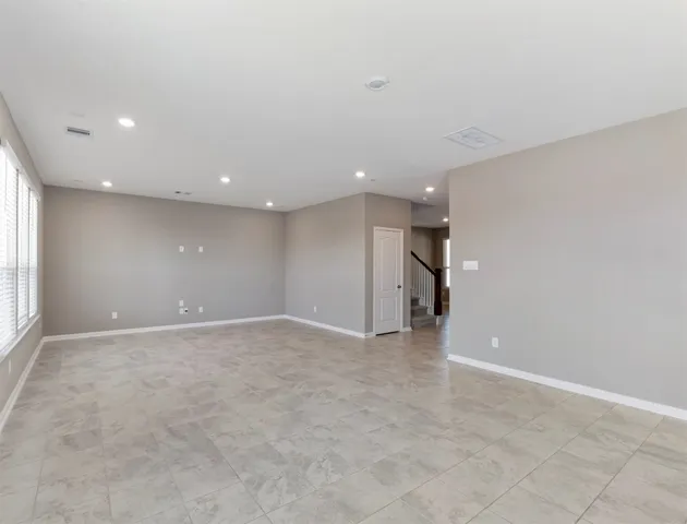 $2,490 | 5712 Bluebonnet Lane, Rosenberg, TX 77469