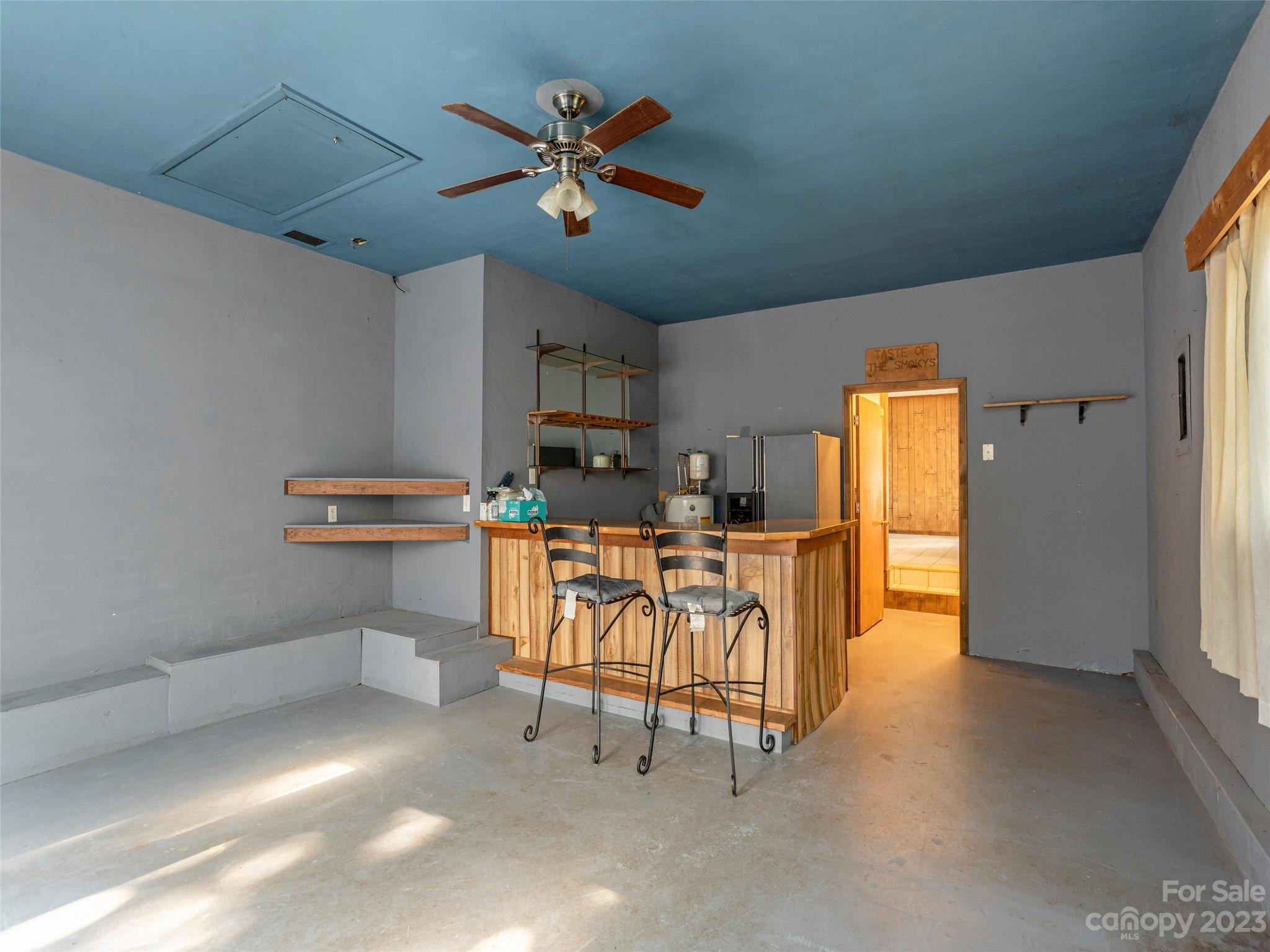 131 Rutledge Drive Hendersonville, NC 28739 - Photo 20 of 25 Gallery Image 20