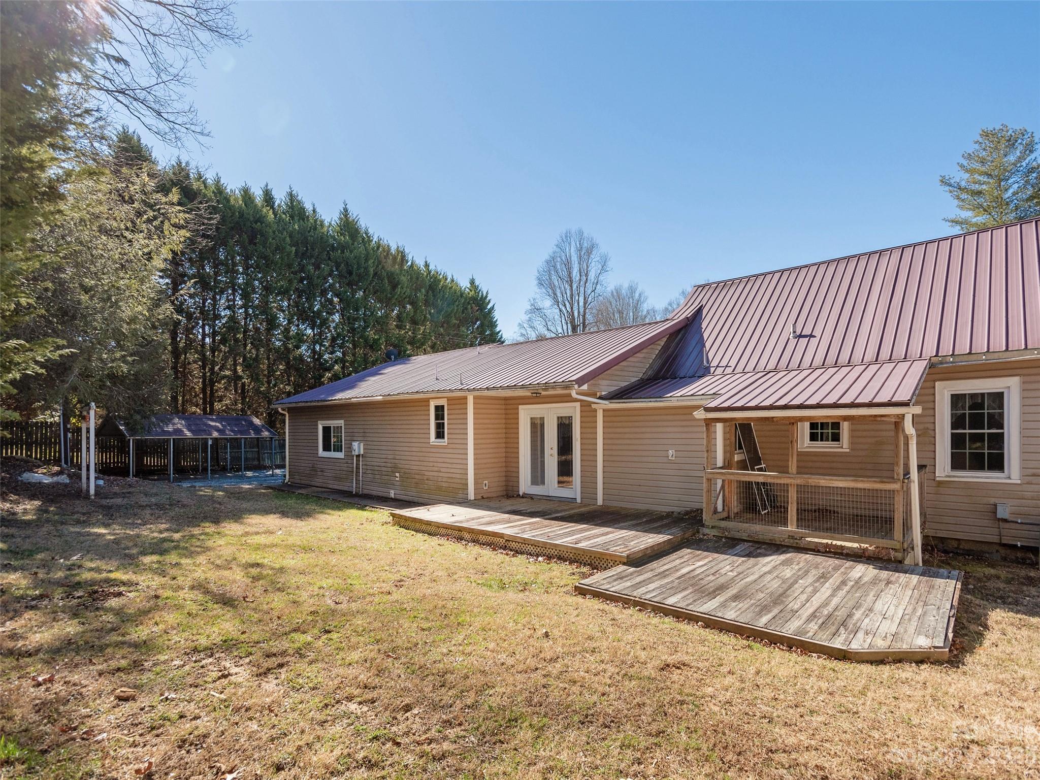 131 Rutledge Drive Hendersonville, NC 28739 - Photo 22 of 25 Gallery Image 22