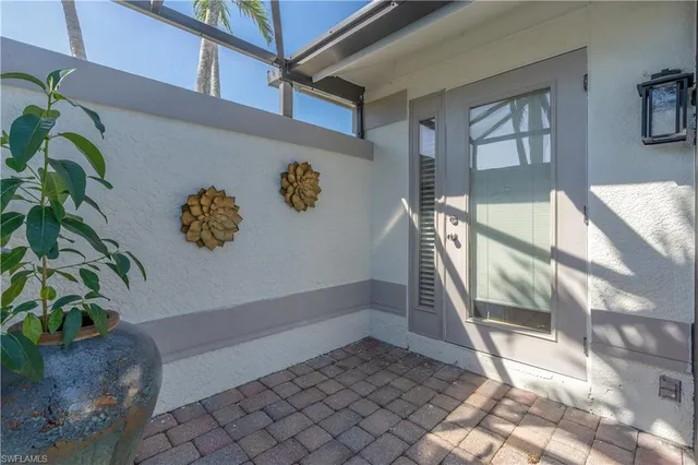 $595,000 | 2237 Kings Lake Boulevard, Naples, FL 34112