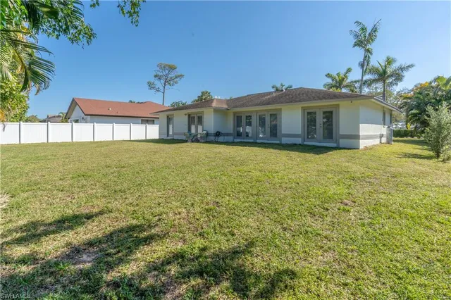 $595,000 | 2237 Kings Lake Boulevard, Naples, FL 34112