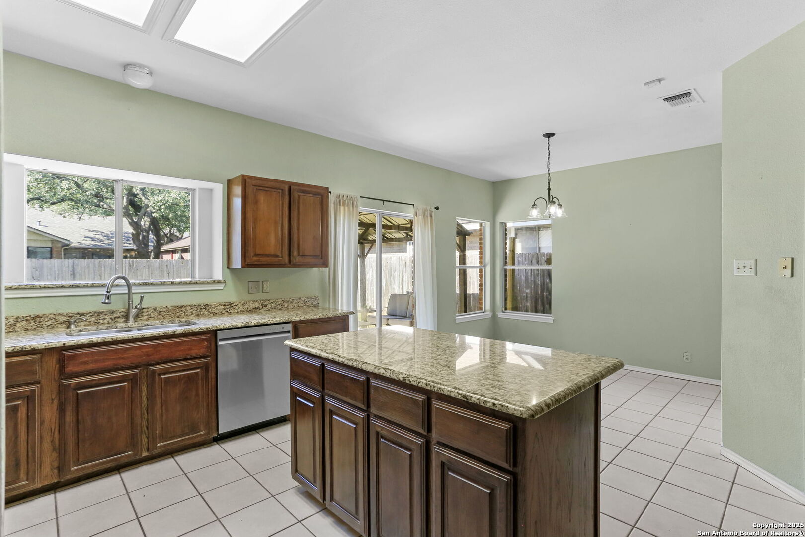 13907 Blenhein Ridge San Antonio, TX 78231 - Photo 12 of 33