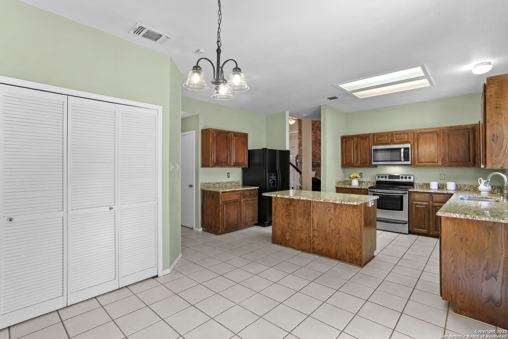 13907 Blenhein Ridge San Antonio, TX 78231 - Photo 15 of 33